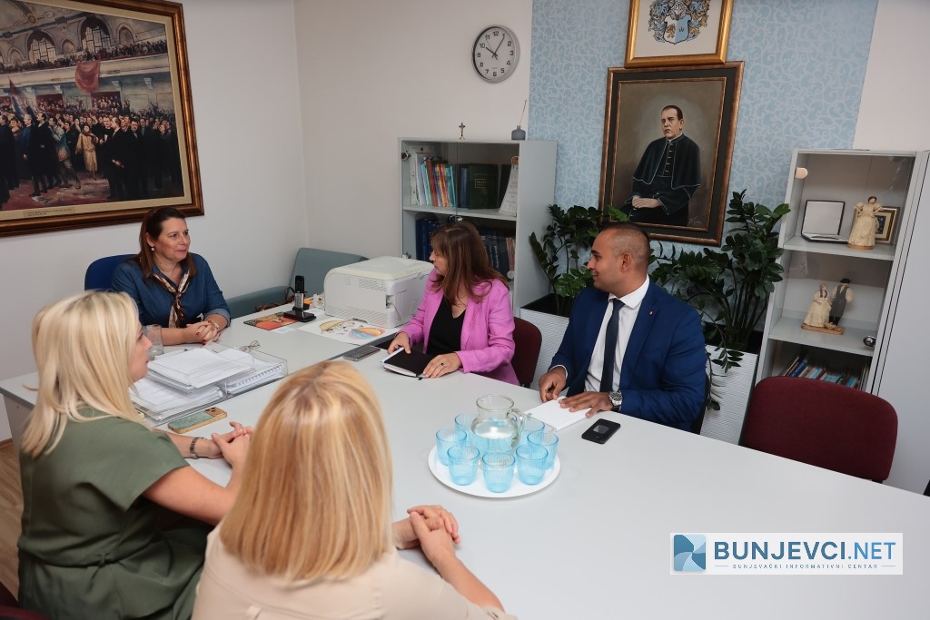 POVIRENIK ZA ZAŠTITU RAVNOPRAVNOSTI POSITIO NACIONALNI SAVIT BUNJEVAČKE NACIONALNE MANJINE